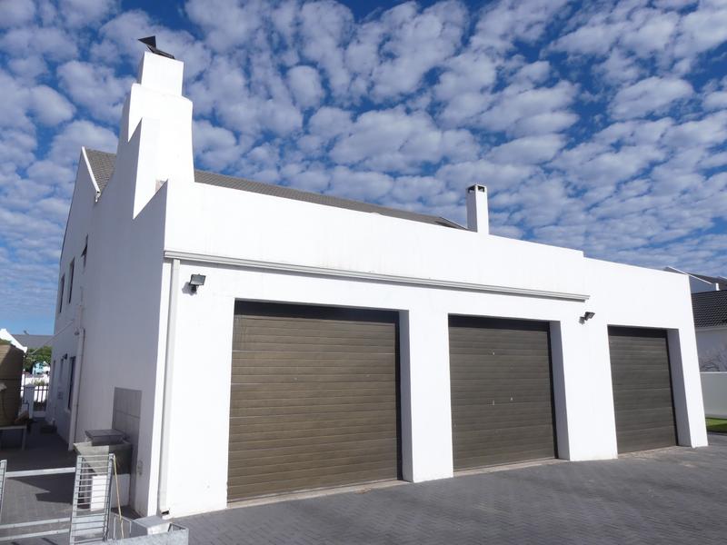 4 Bedroom Property for Sale in Golden Mile Western Cape